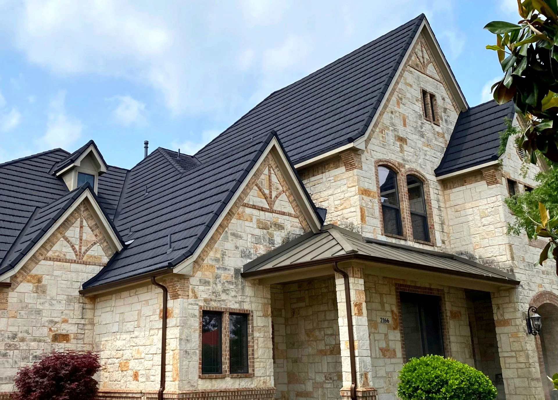Roof Warranties in Texas: What Homeowners Should Know
